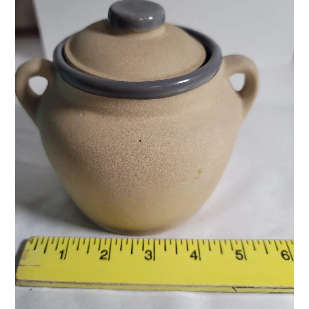 American Stoneware Factory‎ USA Small Crock Jar Gray Rim Lidded Pot Rustic Decor